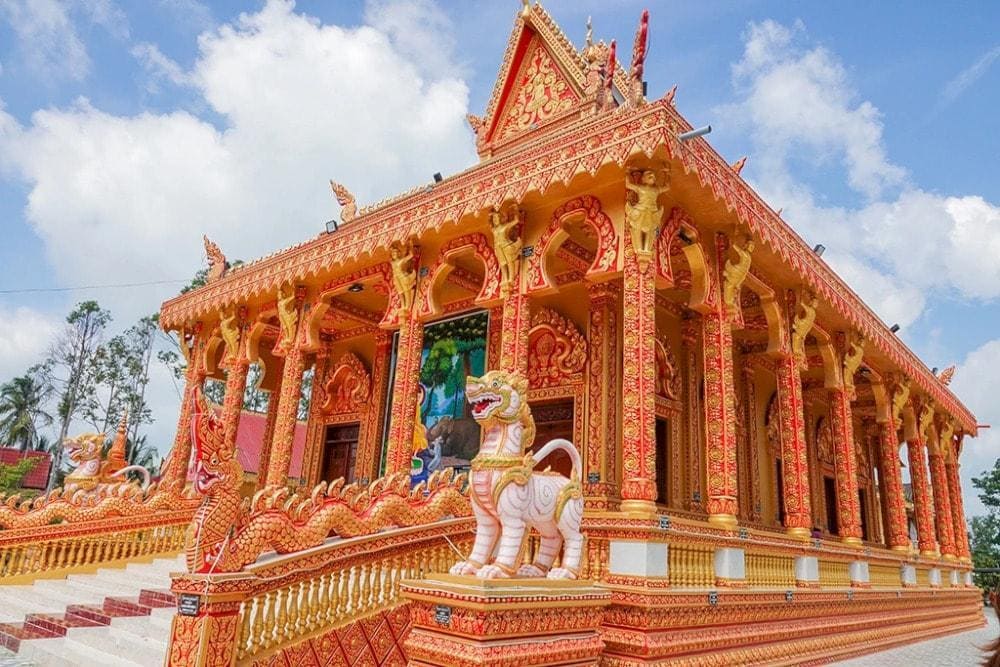 The pagodas in Soc Trang are peaceful places to reflect and learn about Khmer Buddhist practices